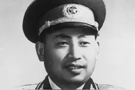1970年，李天佑病逝，夫人杜启远指着秋海棠：总理关怀你听到了吧图片