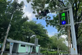 24小时智能监控：自动预警、拦截隧道涵洞淹水图片