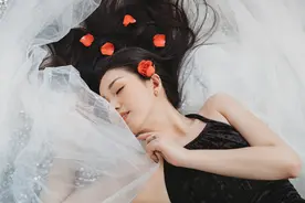 过来人的经验：容易被拿下的女人，特征很明显图片
