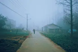重庆老汉与妻子离婚后陷困境，继子女拒绝赡养，法院怎么判的？图片