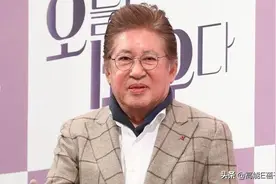 河正宇76岁的爸爸金容建确认4个月大的小儿子是亲生，现为其落户图片
