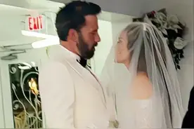 北美“锋菲恋”20年后正式结婚，婚礼花不足100美元，夫妻有5个娃图片