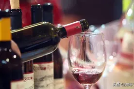红酒“保质期”是多久？家中放了10年的红酒，还能喝吗？涨知识了图片
