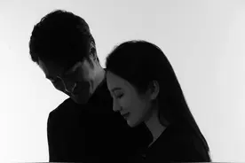 不露肚子就能拍的孕照大片，很难相信这是普通人能拍出来的效果图片