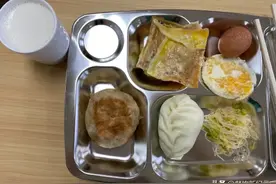 福建男子吐槽伙食太好，入职1个月胖了15斤，厨师：太难伺候了图片