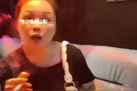 阿姨白嫖KTV男模！不给钱还动手？警方介入揭真相图片