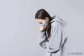 肺有啥病，痰就啥色，中医教你，从痰分出肺寒、肺热、肺燥图片