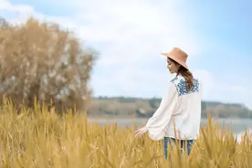 你变得不想说话，也不想跟人交往，多半意味着这三点图片