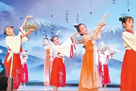 乌鲁木齐：看画猜诗、飞花令…… 这场社科活动诗意满满图片