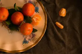 如果一个人经常把这4句话挂在嘴边，说明他是一个相当聪明的人图片