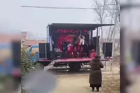 （视频）@太原人，真热闹！两家同天办满月酒唢呐团互相较劲图片