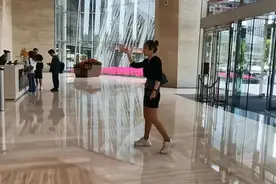 上海女高管精神失常！80后沪漂剩女，危机重重图片