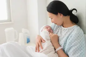 坐月子时，这四件事别听老人言！懂得正确做法，舒心度过月子期图片