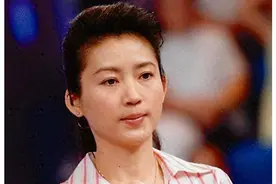 55岁主持人王小丫：身材走样，历经两段婚姻，无儿无女，热衷公益图片