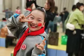 500师生家长共同见证 南京市板桥小学“十岁成长仪式”温暖励志图片
