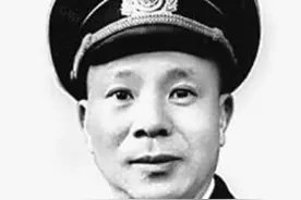 北海舰队的第二任政委，1955年授少将，继任者后来被免职图片