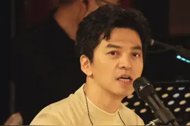 李健举办音乐会，演出现场在寺庙，出席的“老友”让人惊喜图片