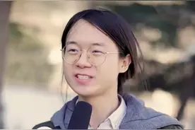清华直博留长发酷似女生，爆出家庭，网友直呼：王炸图片