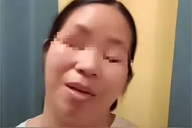 女子右眼失明，办理残疾证被拒，残联：只瞎了一只，不符合规定。图片