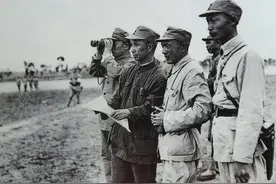 孟良崮战役：华野全歼张灵甫王牌师，粟裕：险中求胜，打得也艰难图片