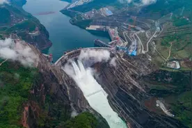 金沙江上的20个水电站，相当于4个三峡图片