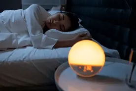 大家被“8小时睡眠论”欺骗了？过了60后，最佳睡眠时间是多久？图片