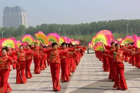 盘点这些年的广场舞神曲图片