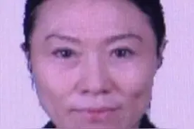 2014年，55岁老太假扮大学生同时交往4个男孩，老太：我就是好色图片