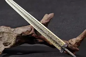 荆轲刺秦王的背后——“王负剑”之谜和独特的古代佩剑方式图片