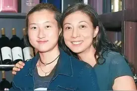 成龙为什么不认女儿吴卓林？他终于对记者说出了大实话图片