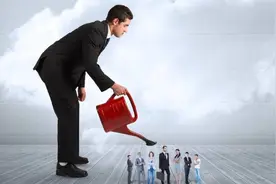 身在职场，领导要提拔你的四个征兆，尽早发现，提早准备图片