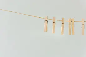 英语语法——学习多义词 “hang” 的常见用法图片