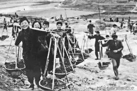 生产队记忆：农业学大寨平整土地，深翻土地60公分以上图片