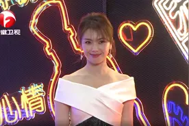 国剧盛典红毯：毛晓彤最惊艳，刘涛气场全开，邓萃雯美回颜值巅峰图片