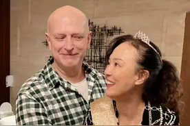 翁静晶携丈夫庆祝58岁生日，被何猷彪宠成公主，夫妻俩已移居广州图片