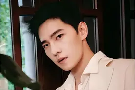 杨洋王楚然再被站姐爆料，新年前曾一起挽手滑雪？还同游马尔代夫图片