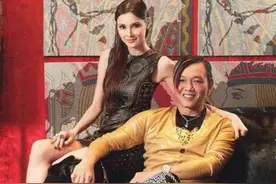 富豪的生活无法理解，身边外国美女众多豪车数不胜数图片