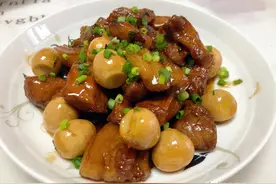 这才是鹌鹑蛋红烧肉的正确做法，颜色红润，香浓入味，快快收藏吧图片