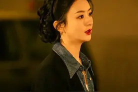 看《风吹半夏》，和赵丽颖一起“拿捏”复古穿搭图片