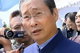 他是台湾竹联帮总护法，绰号白狼，一生为祖国统一大业奔走图片