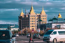 中国最奇异的城市，东亚的窗口，建筑五颜六色，比童话还童话图片