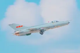 换装密集，中国空军即将进入全三代/四代战斗机时代图片