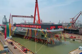 同为国产航母，福建舰与山东舰有何不同？吨位更大性能更先进图片