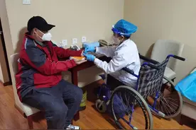 这位坐在轮椅上进行冬奥医疗保障的小姐姐一句话让人泪目……图片