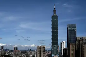 形势危急！美国对台售武同时增派兵力，台当局修改战时动员法图片