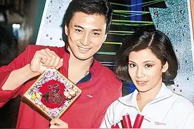 回顾翁美玲葬礼，刘德华黄日华扶灵，汤镇业任凭喊骂神情悲哀图片