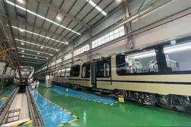 都江堰到四姑娘山的都四铁路进展神速，首列样车已制造完成图片