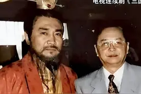 曹操“横槊赋诗”，为何鲍国安演得气度非凡，陈建斌成了背课文？图片