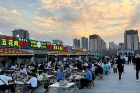 北京小伙开车6小时去淄博吃烧烤，结账时直呼：和北京天壤之别图片