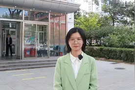有颜有才！“00后”女学霸狂揽30000元奖助学金，21岁直博北大！图片